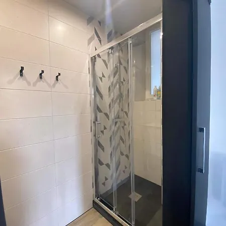 6 Personnes Proche Centre & Parking Apartamento *