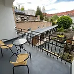 6 Personnes Proche Centre & Parking Apartamento *