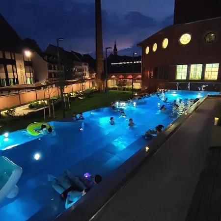 6 Personnes Proche Centre & Parking Apartamento