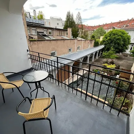 6 Personnes Proche Centre & Parking Appartement *