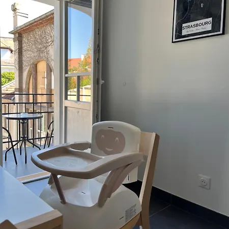 Apartment 6 Personnes Proche Centre & Parking Straßburg